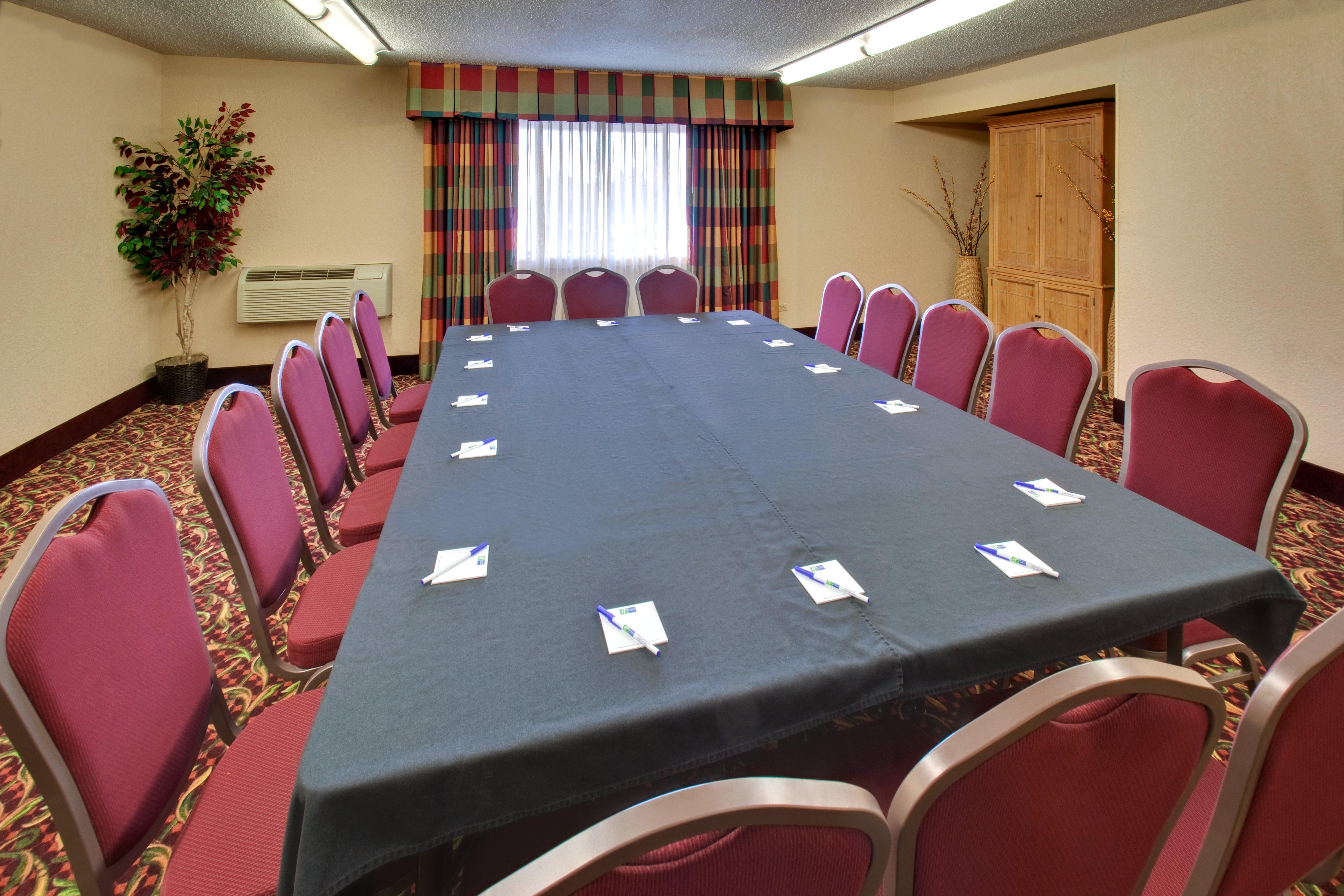 Holiday Inn Express Chicago-Downers Grove By Ihg Facilități foto