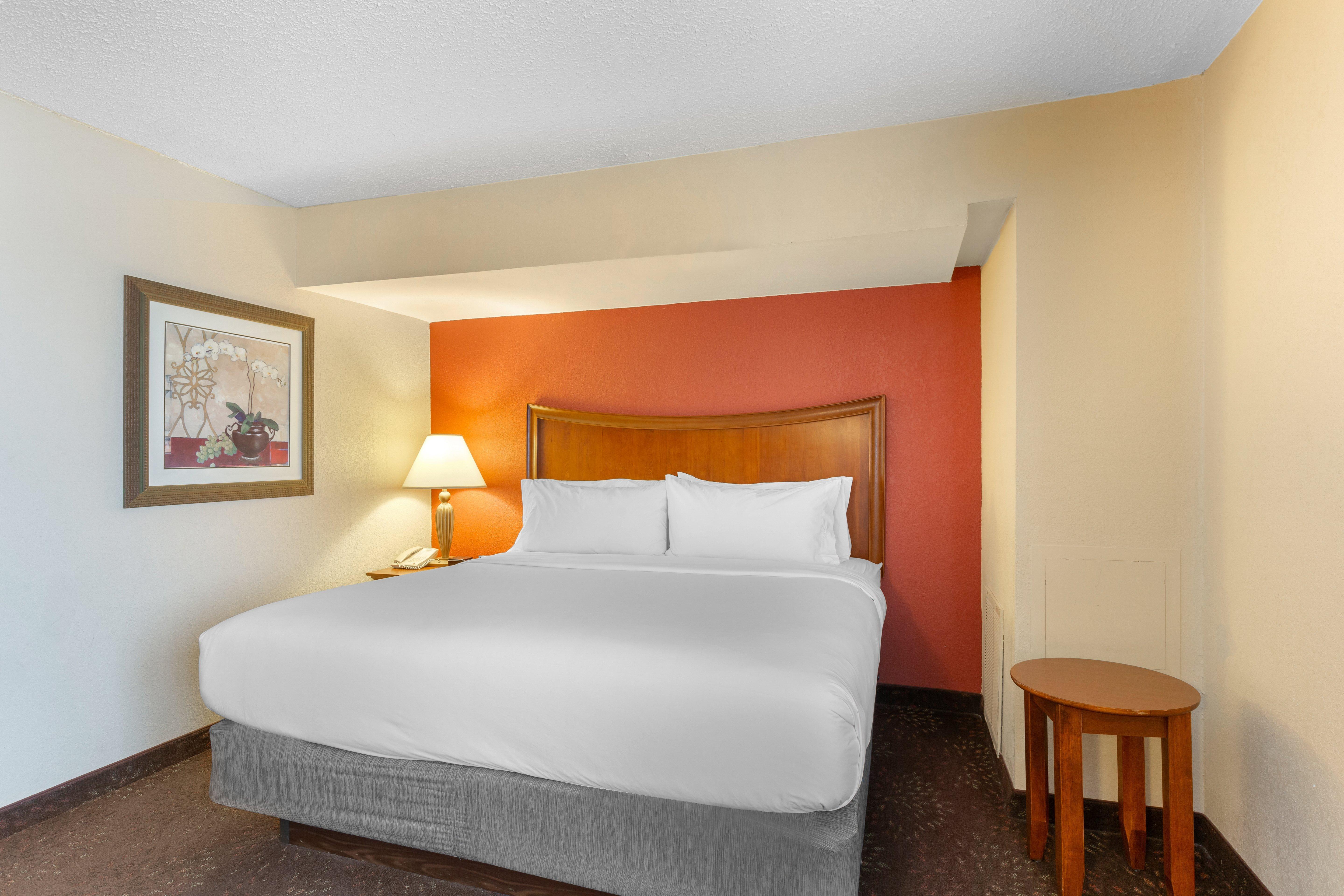 Holiday Inn Express Chicago-Downers Grove By Ihg Exterior foto