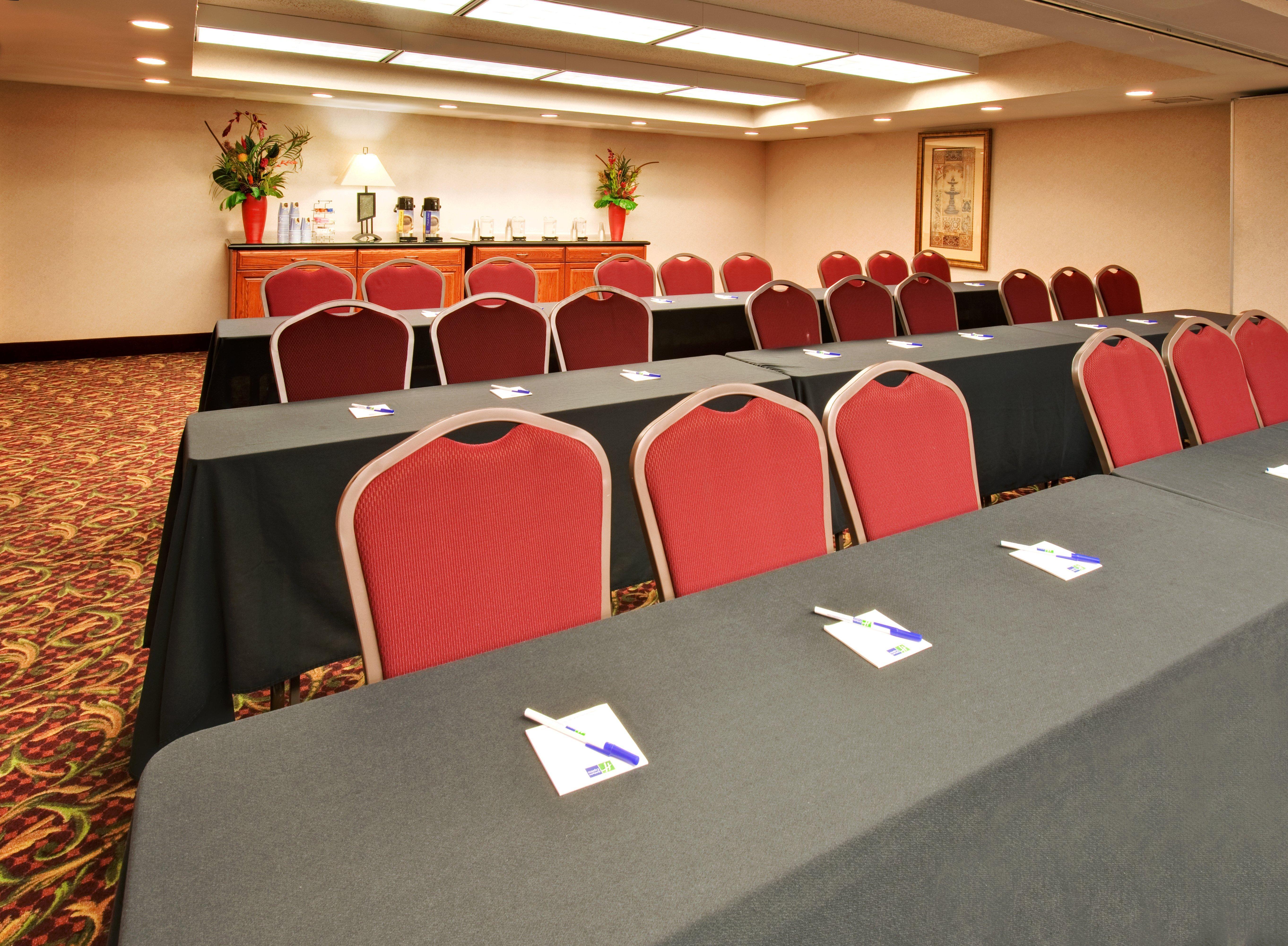 Holiday Inn Express Chicago-Downers Grove By Ihg Facilități foto