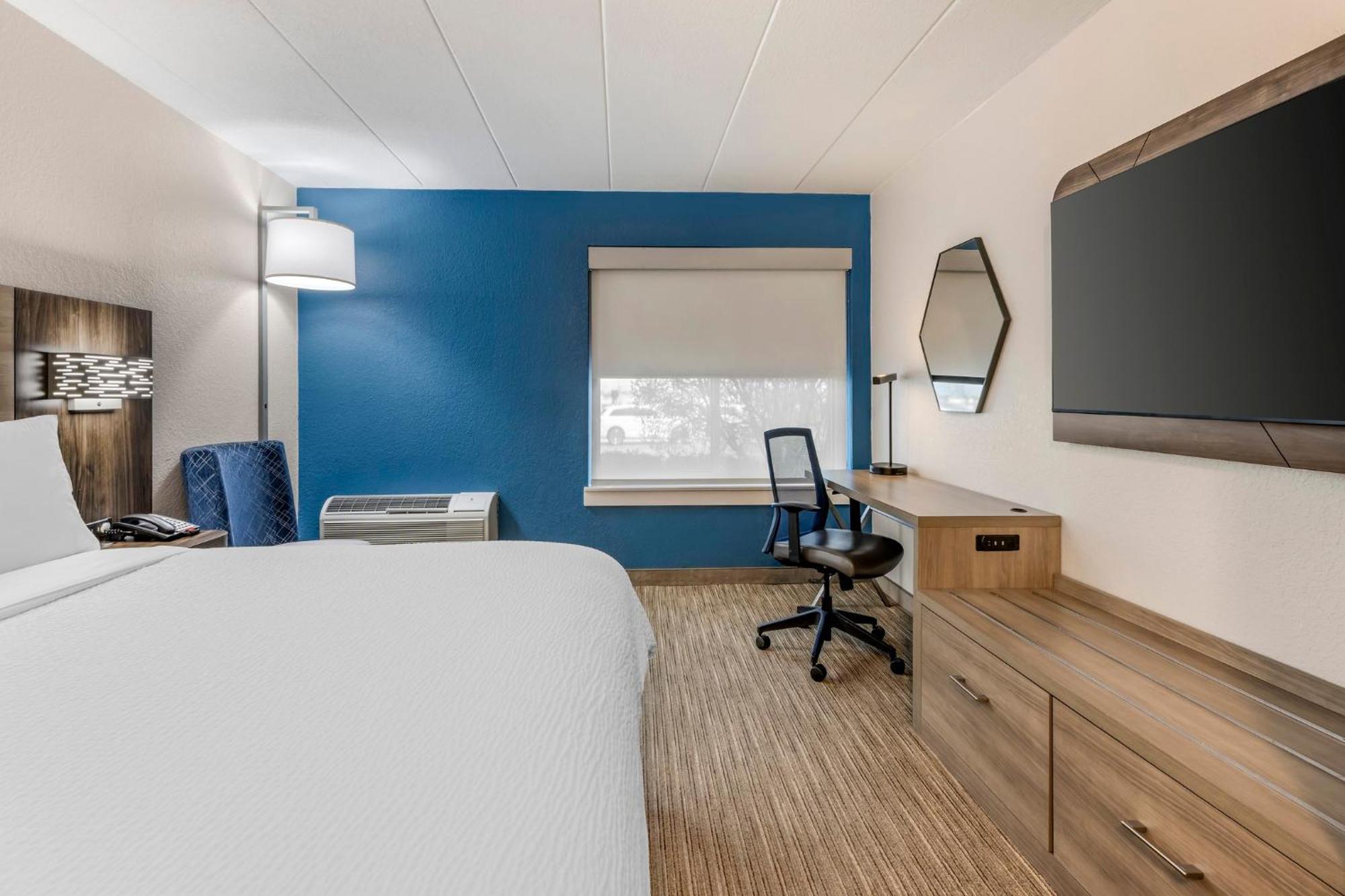 Holiday Inn Express Chicago-Downers Grove By Ihg Exterior foto